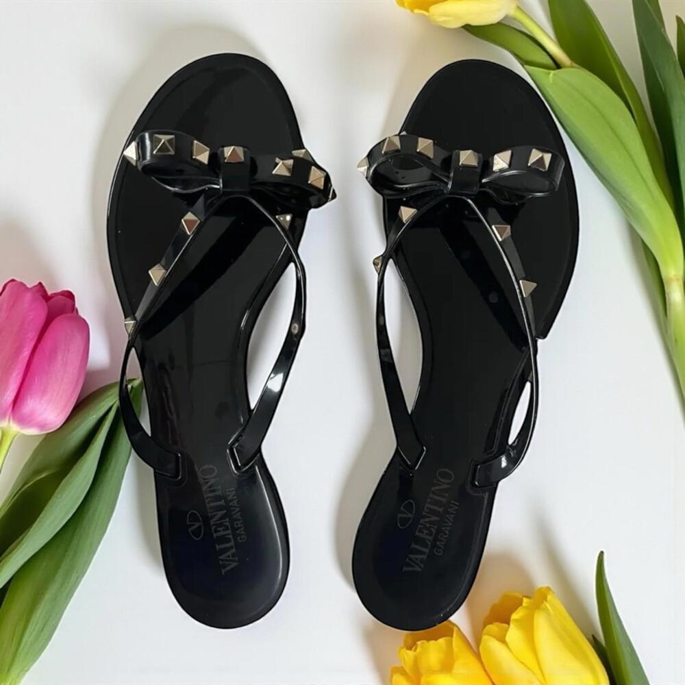Valentino Garavani Rockstud PVC Flat Thong Sandals Size 35 /5 US